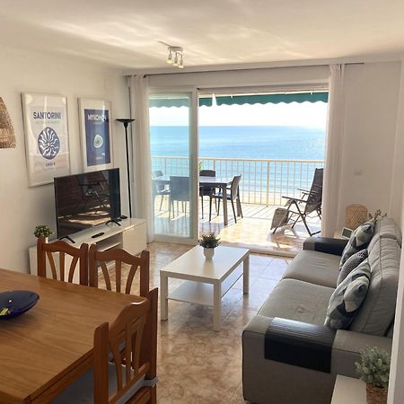 Beachfront And Renovated Apartment كولرا المظهر الخارجي الصورة