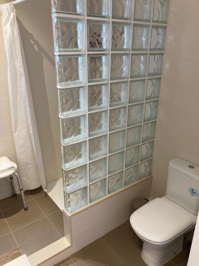 Beachfront And Renovated Apartment كولرا المظهر الخارجي الصورة