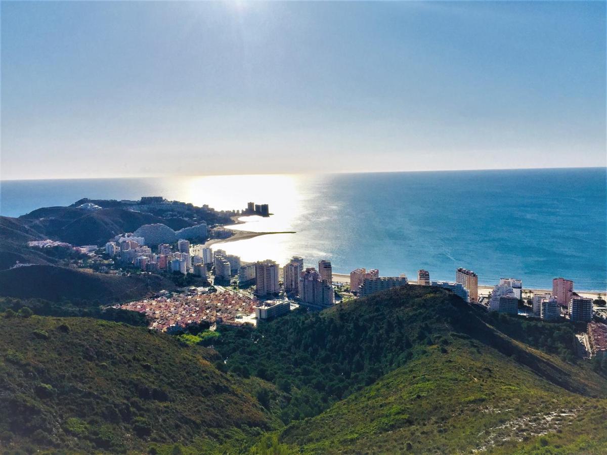 Beachfront And Renovated Apartment كولرا المظهر الخارجي الصورة